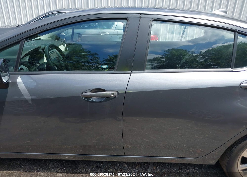 2021 NISSAN VERSA SV XTRONIC CVT VIN: 3N1CN8EV3ML885985