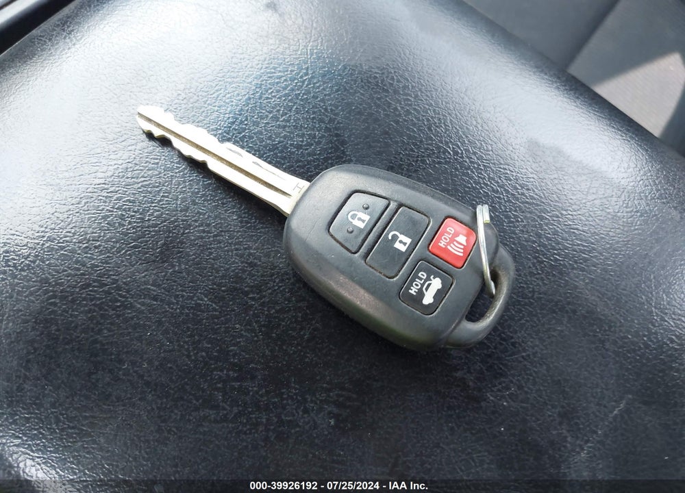 2017 TOYOTA CAMRY SE VIN: 4T1BF1FK2HU290909