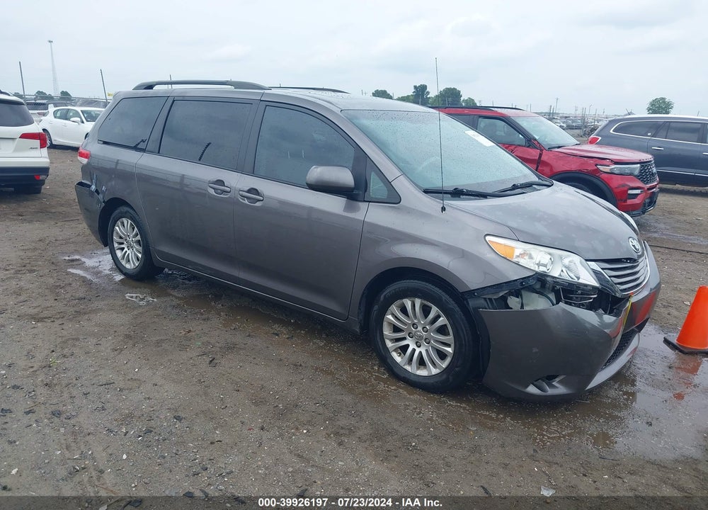 2011 TOYOTA SIENNA XLE V6 VIN: 5TDYK3DC7BS115195