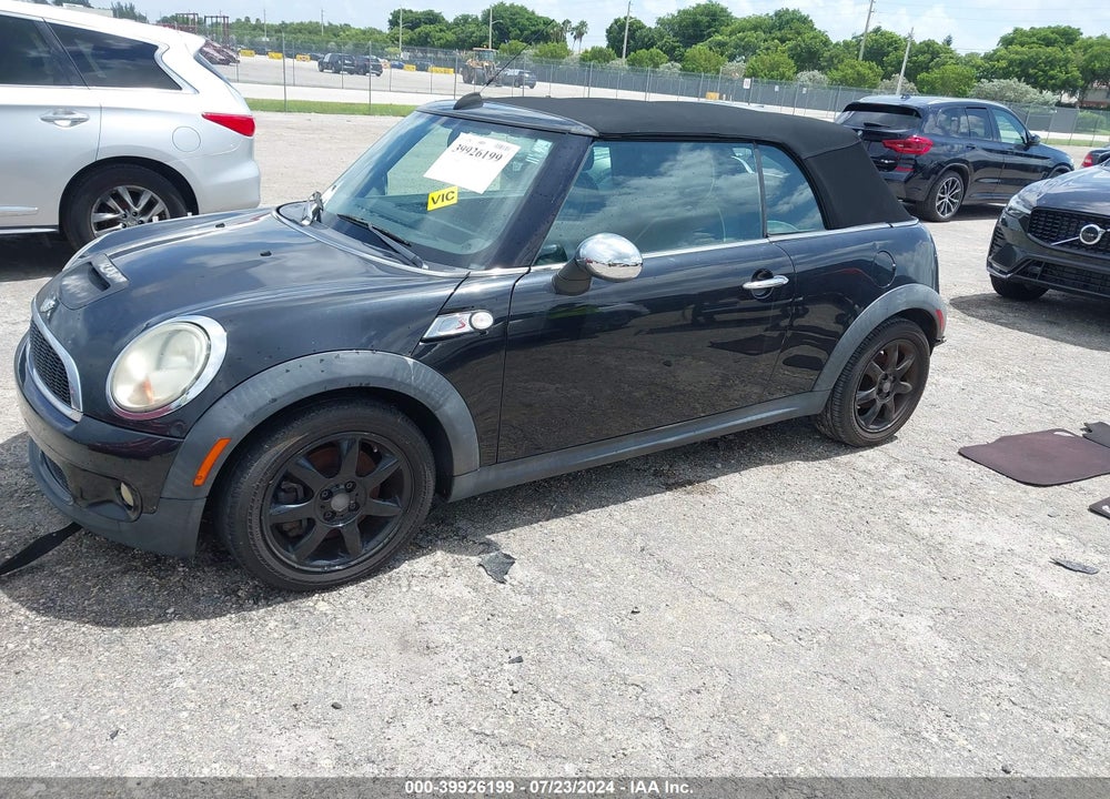 2010 MINI COOPER S VIN: WMWMS3C57ATY08878