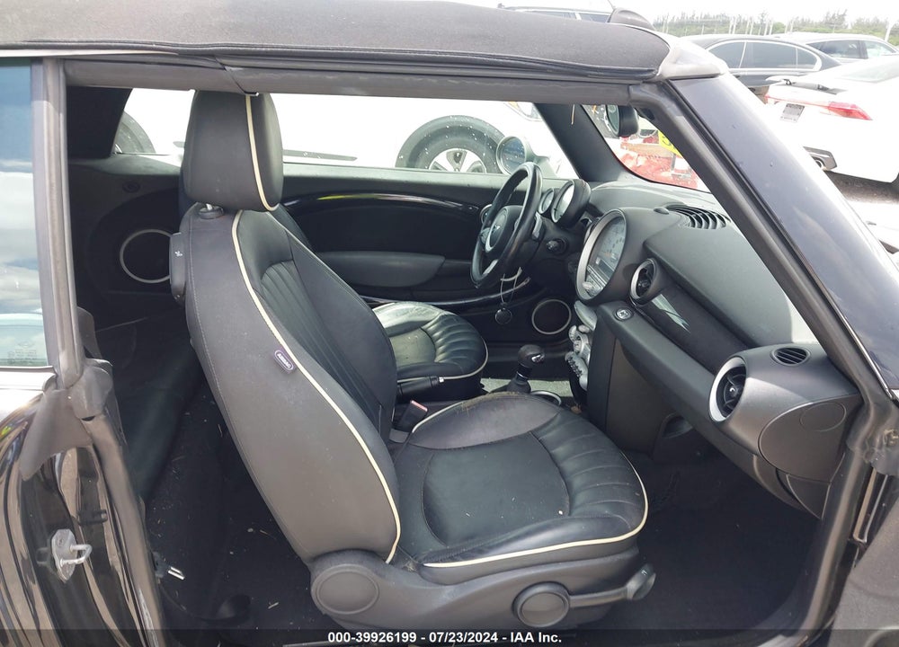 2010 MINI COOPER S VIN: WMWMS3C57ATY08878