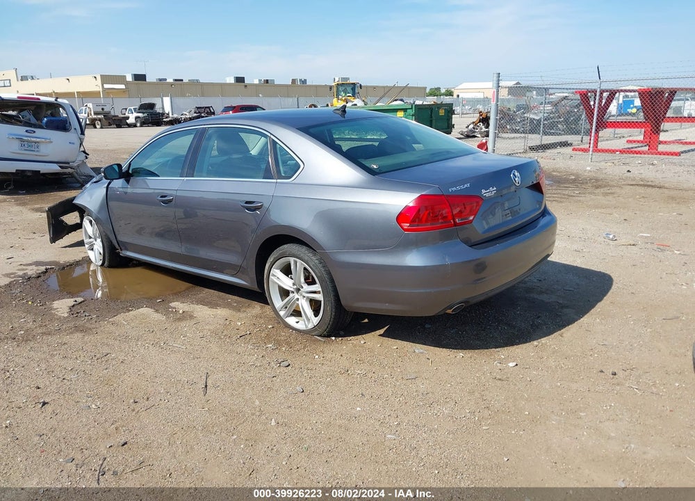 2013 VOLKSWAGEN PASSAT 2.0L TDI SE VIN: 1VWBN7A35DC032648