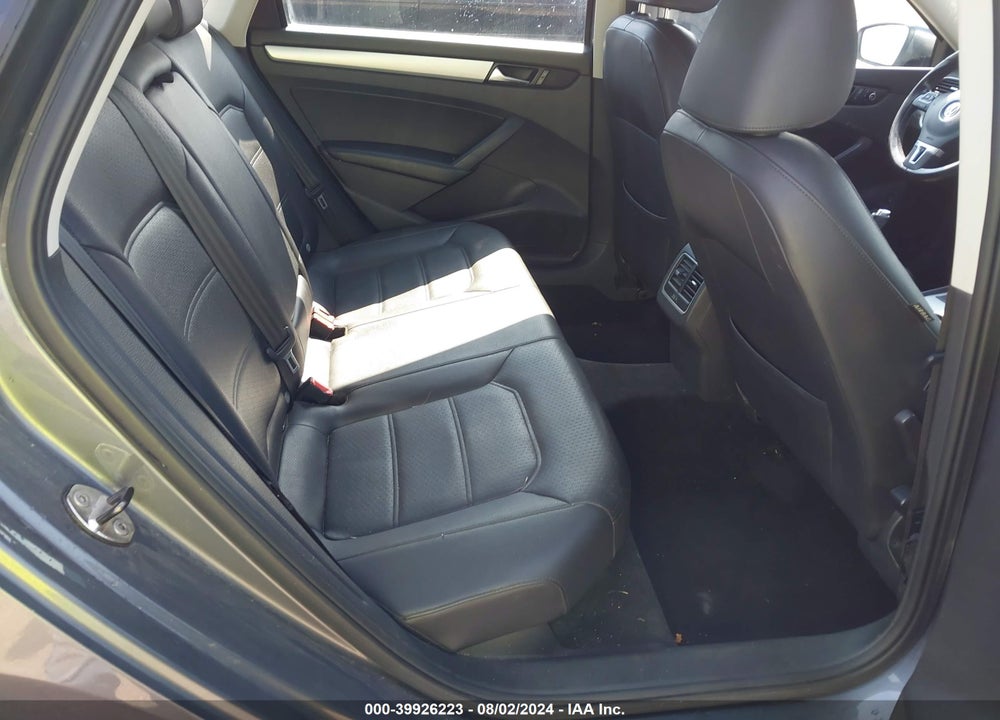 2013 VOLKSWAGEN PASSAT 2.0L TDI SE VIN: 1VWBN7A35DC032648