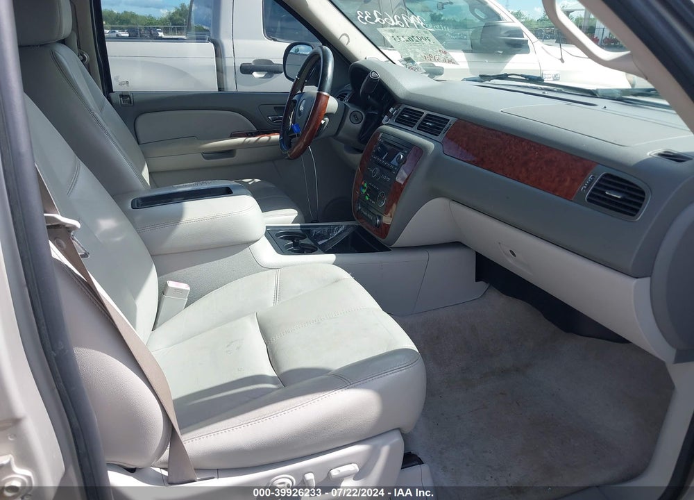 2007 CHEVROLET SUBURBAN 1500 LT VIN: 3GNFC160X7G246646