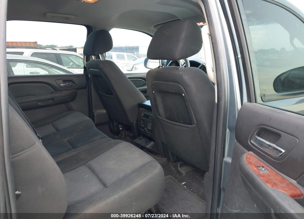 2011 CHEVROLET AVALANCHE 1500 LS VIN: 3GNMCEE04BG190552