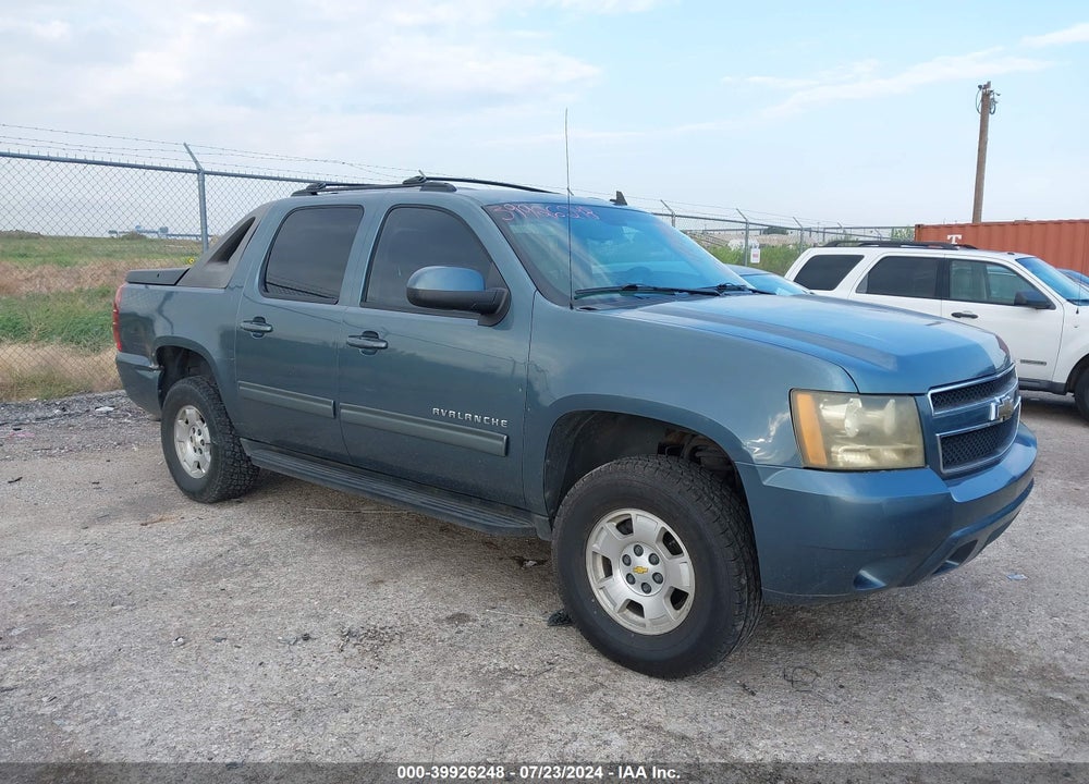2011 CHEVROLET AVALANCHE 1500 LS VIN: 3GNMCEE04BG190552