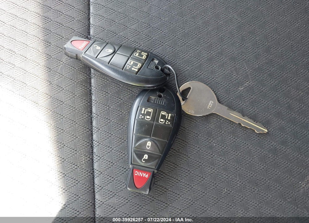 2010 DODGE GRAND CARAVAN SXT VIN: 2D4RN5D18AR458663