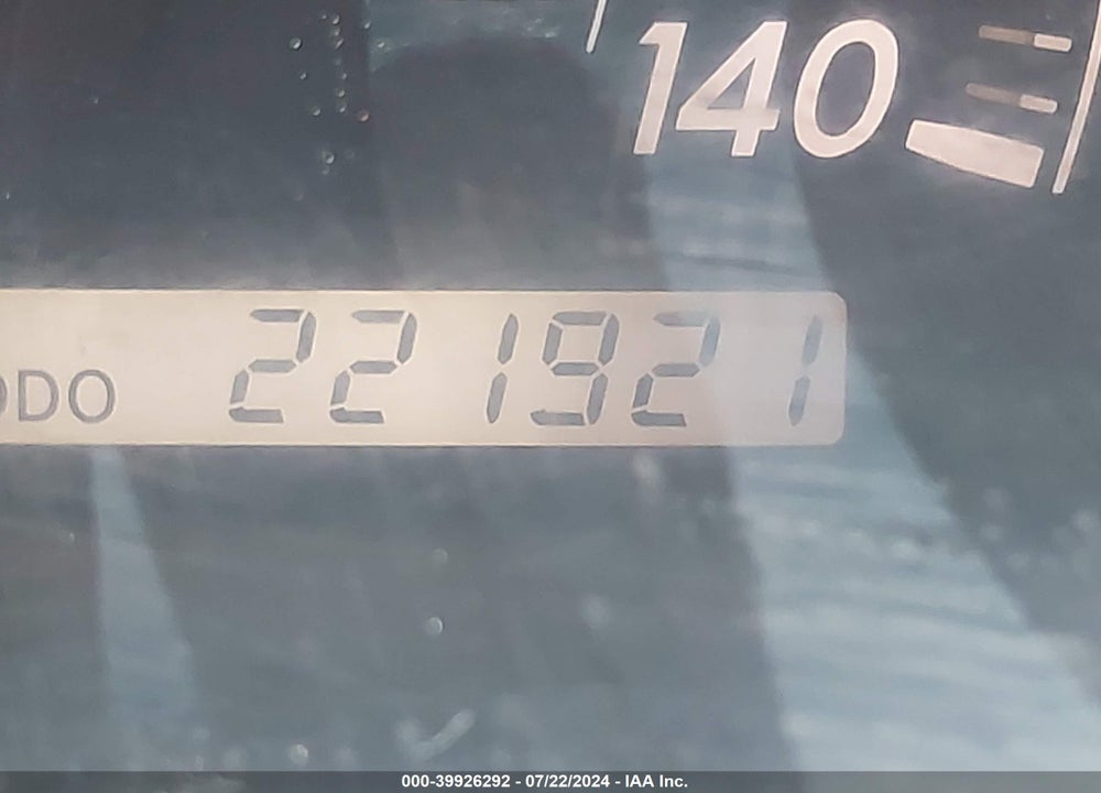 2005 TOYOTA CAMRY XLE V6 VIN: 4T1BF30K25U609032