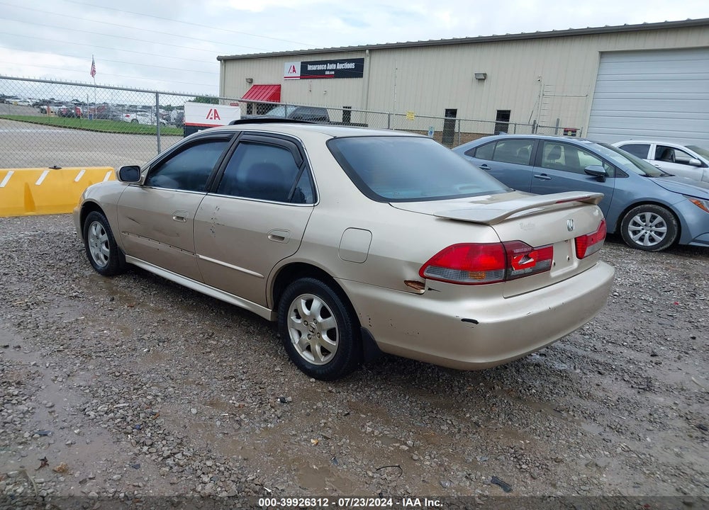 2001 HONDA ACCORD 2.3 EX VIN: 1HGCG56641A068803