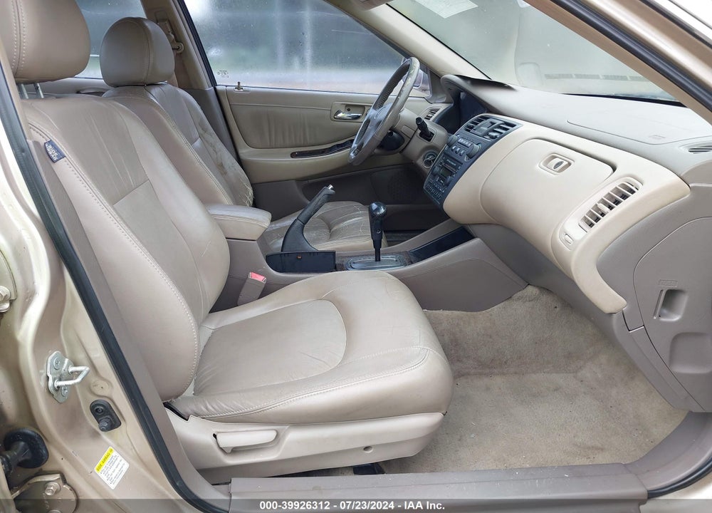 2001 HONDA ACCORD 2.3 EX VIN: 1HGCG56641A068803