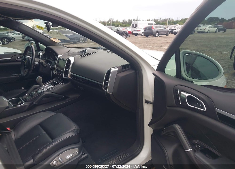 2016 PORSCHE CAYENNE E-HYBRID S VIN: WP1AE2A24GLA60808