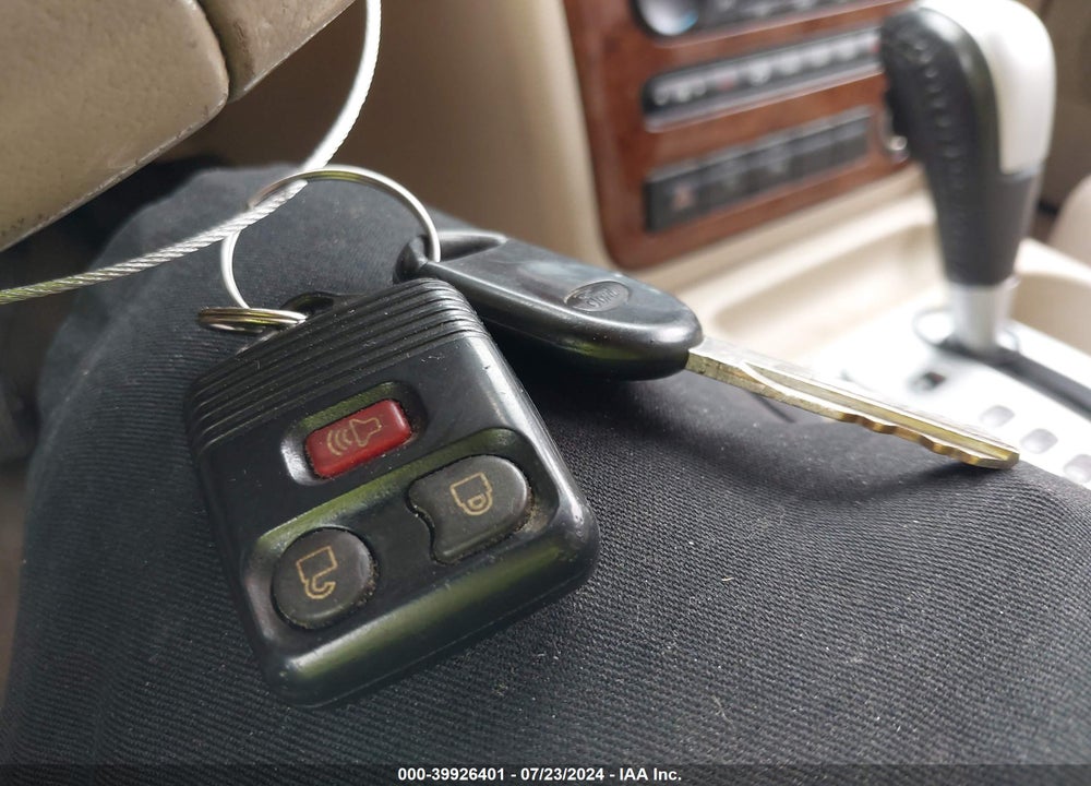 2007 FORD FREESTYLE VIN: 1FMDK06107GA03845