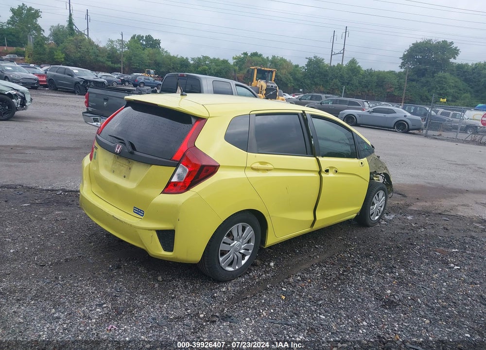 2015 HONDA FIT LX VIN: 3HGGK5H58FM785221