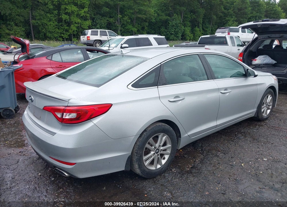 2015 HYUNDAI SONATA SE VIN: 5NPE24AF0FH246696