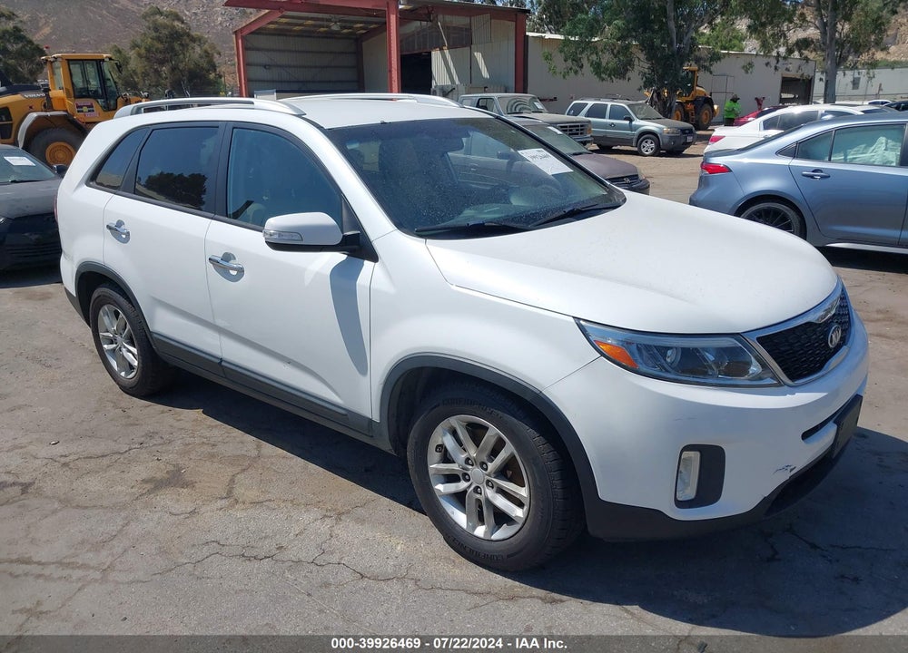 2015 KIA SORENTO LX VIN: 5XYKT4A67FG654636