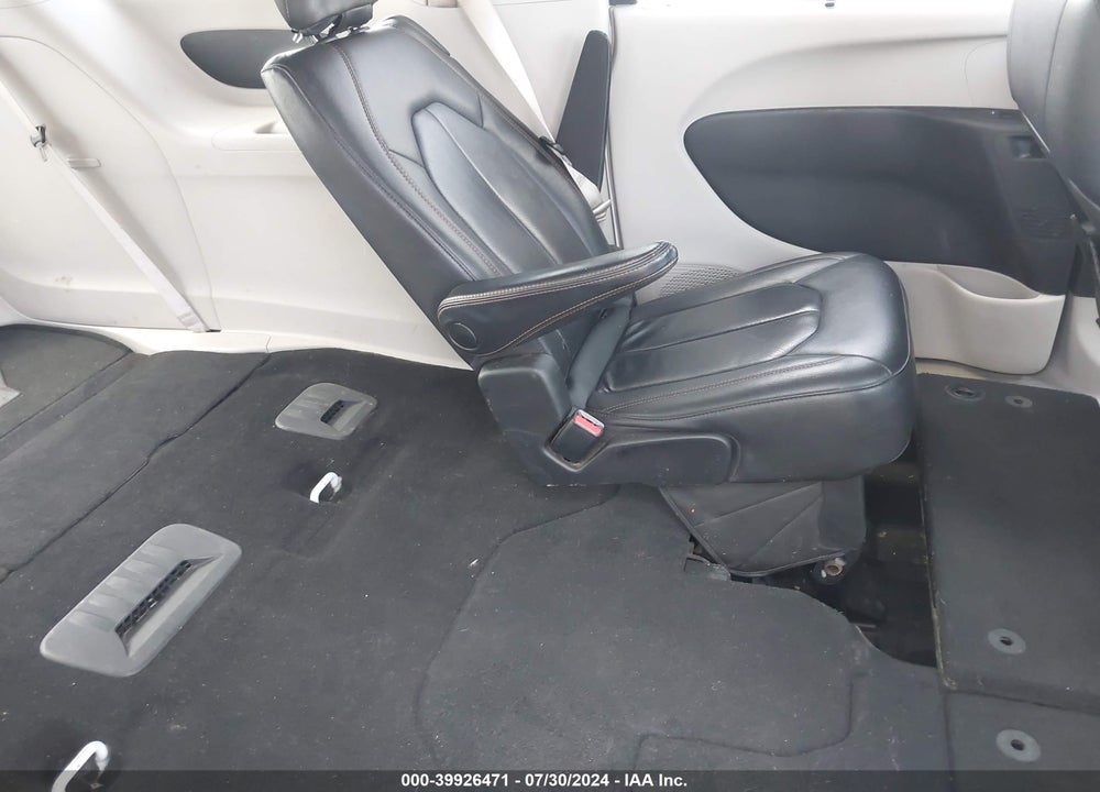 2020 CHRYSLER PACIFICA TOURING L VIN: 2C4RC1BGXLR279918
