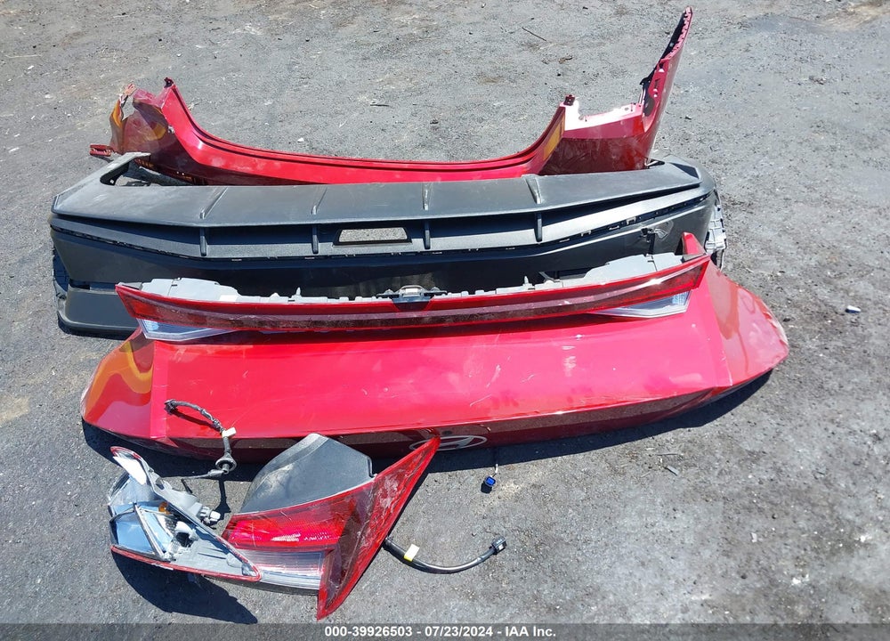 2024 HYUNDAI ELANTRA VIN: KMHLM4DG9RU698674