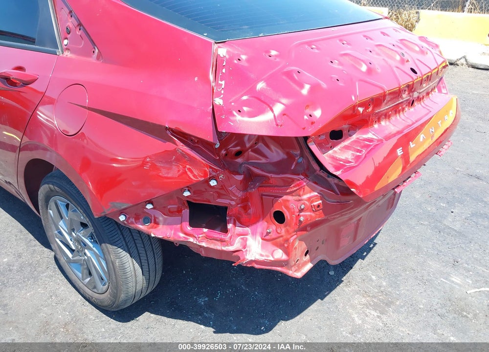 2024 HYUNDAI ELANTRA VIN: KMHLM4DG9RU698674
