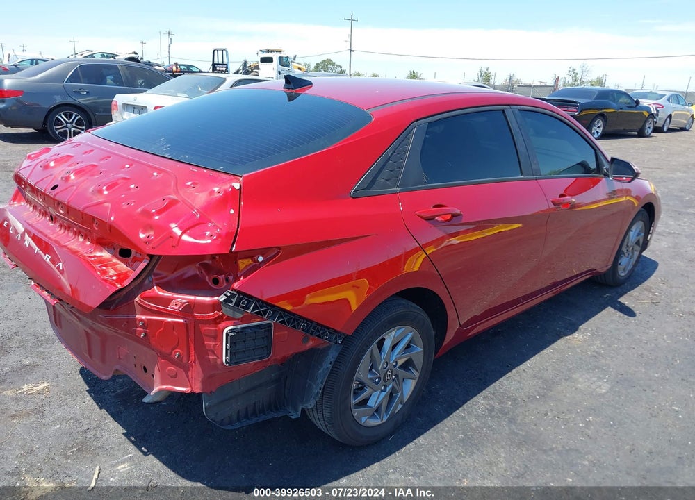 2024 HYUNDAI ELANTRA VIN: KMHLM4DG9RU698674
