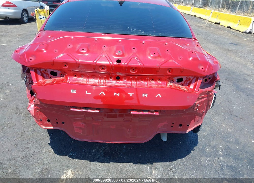 2024 HYUNDAI ELANTRA VIN: KMHLM4DG9RU698674