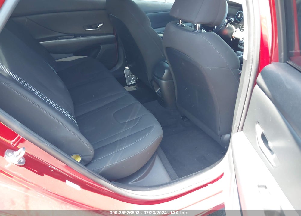 2024 HYUNDAI ELANTRA VIN: KMHLM4DG9RU698674
