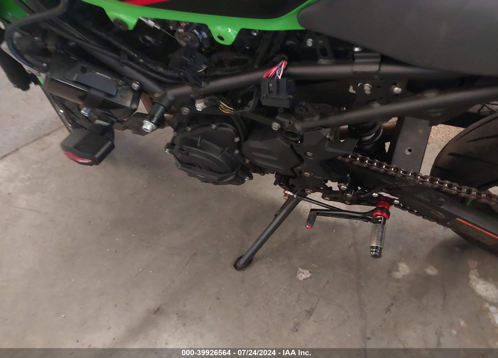 2022 KAWASAKI EX400 VIN: JKAEXKG11NDAF4041