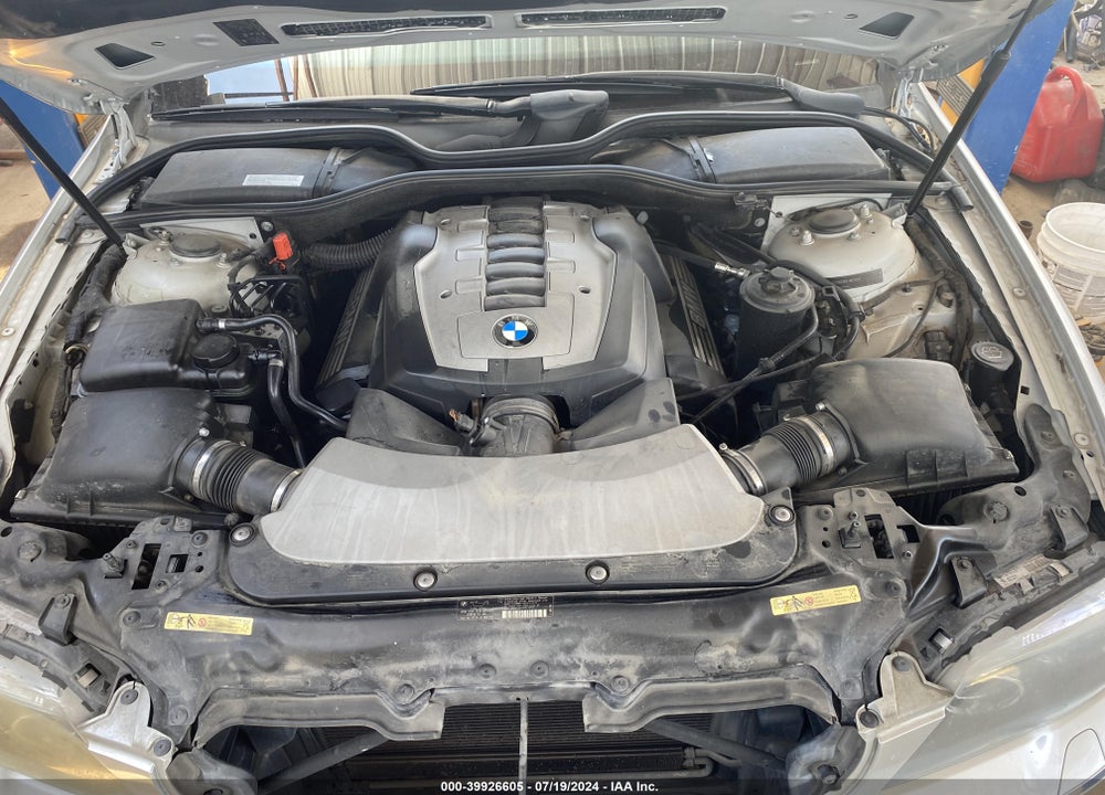 2007 BMW 750LI VIN: WBAHN83507DT71296