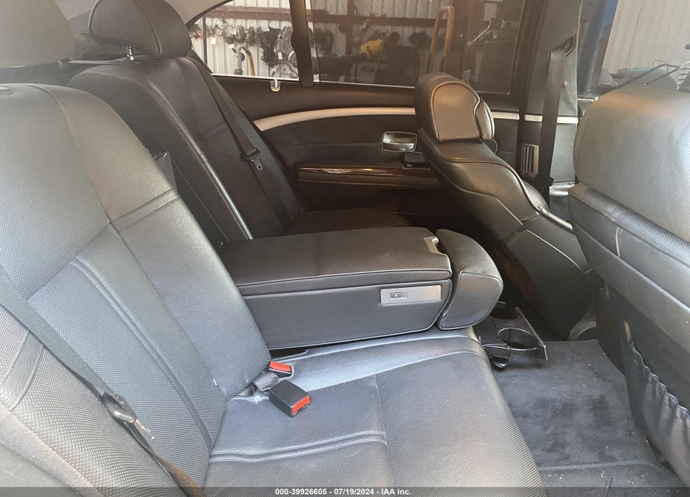 2007 BMW 750LI VIN: WBAHN83507DT71296