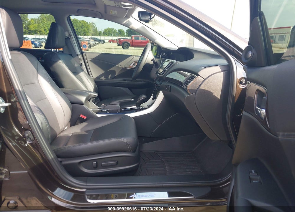 2017 HONDA ACCORD EX-L V6 VIN: 1HGCR3F09HA012196
