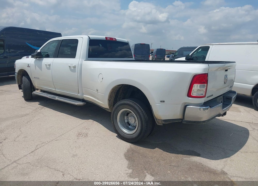 2022 RAM 3500 BIG HORN  4X4 8' BOX VIN: 3C63RRHL4NG302715