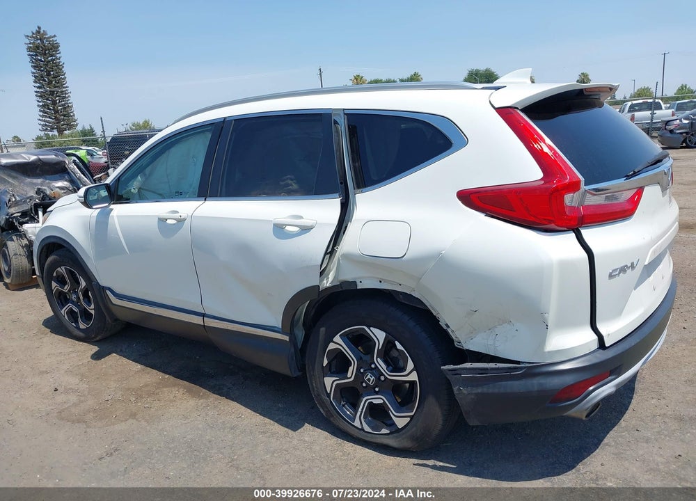 2018 HONDA CR-V TOURING VIN: 2HKRW2H92JH630580