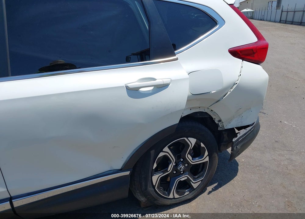 2018 HONDA CR-V TOURING VIN: 2HKRW2H92JH630580