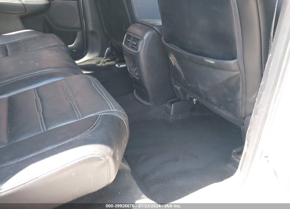 2018 HONDA CR-V TOURING VIN: 2HKRW2H92JH630580