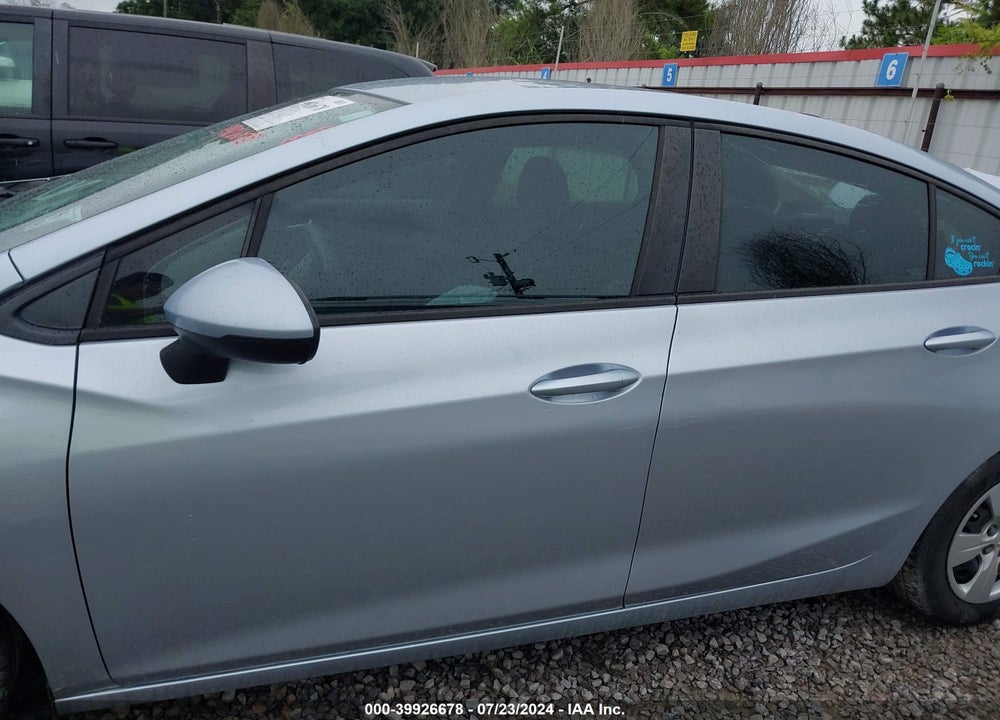 2017 CHEVROLET CRUZE VIN: 1G1BC5SM7H7129104