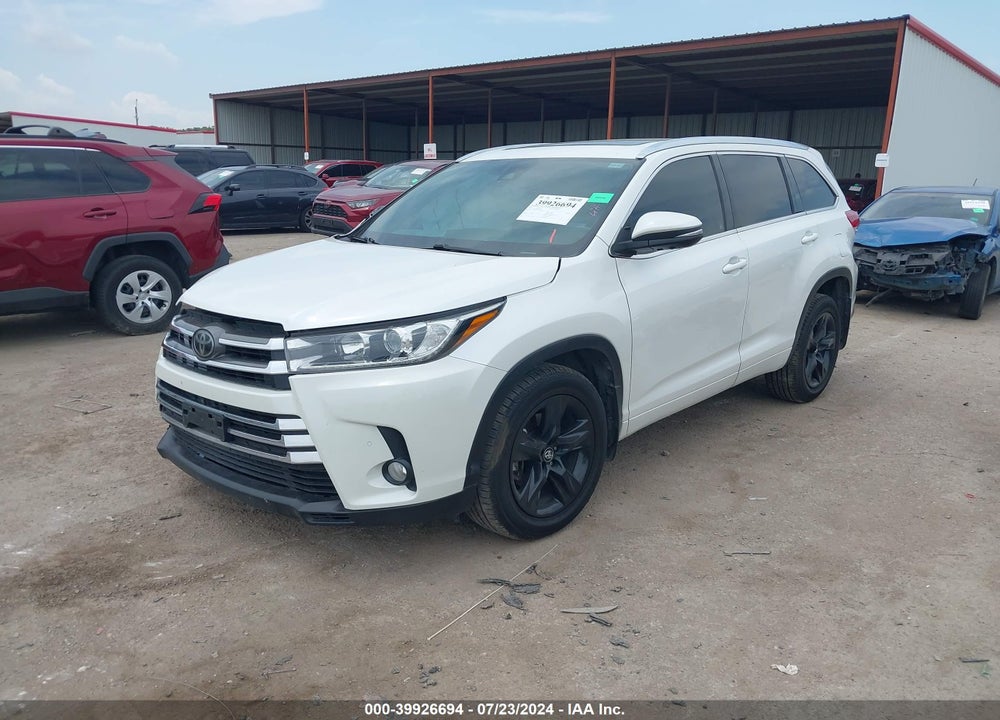 2018 TOYOTA HIGHLANDER LIMITED/PLATINUM VIN: 5TDDZRFH2JS903211