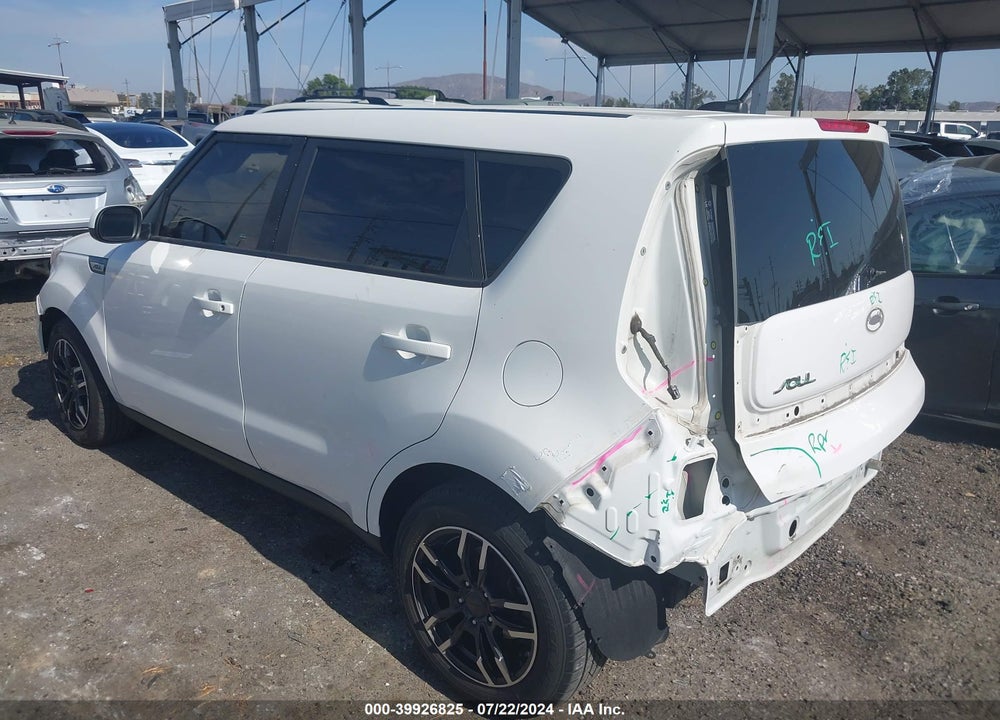 2018 KIA SOUL VIN: KNDJN2A27J7558471