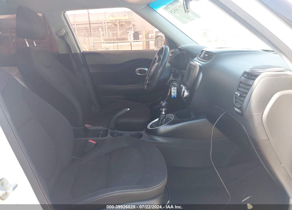 2018 KIA SOUL VIN: KNDJN2A27J7558471