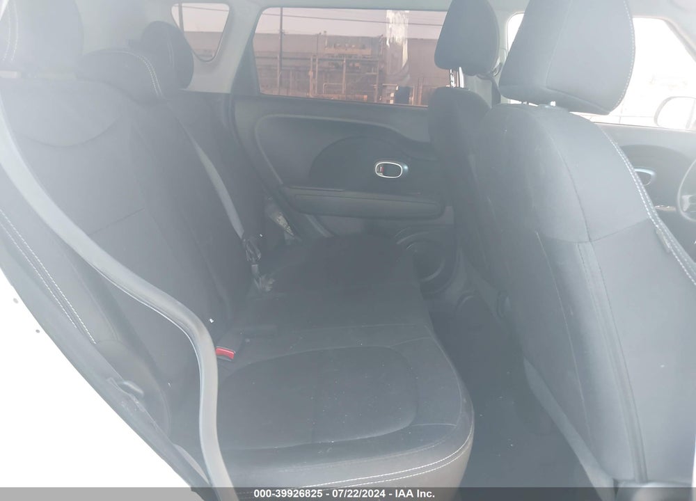 2018 KIA SOUL VIN: KNDJN2A27J7558471