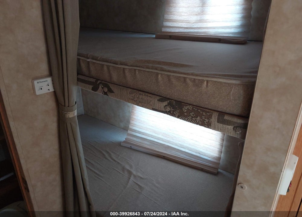 2006 COACHMEN SPIRIT OF AMERICAN TRAVEL TRAILER VIN: 1TC2B141361504318