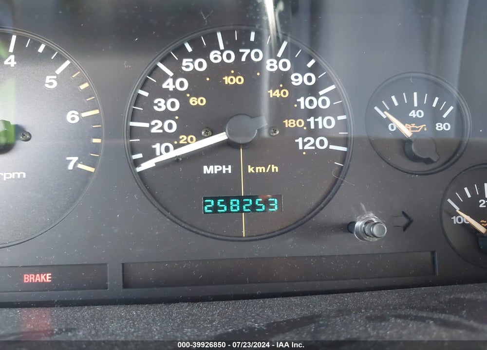 1998 JEEP GRAND CHEROKEE LAREDO VIN: 1J4GZ58S1WC113223