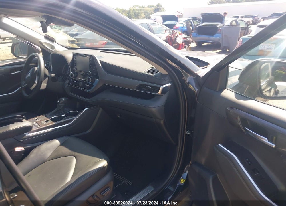 2022 TOYOTA HIGHLANDER LIMITED VIN: 5TDYZRAHXNS558055