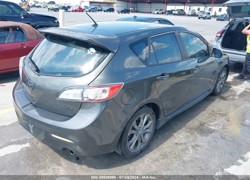 2011 MAZDA 3 S SPORT VIN: JM1BL1K56B1458931