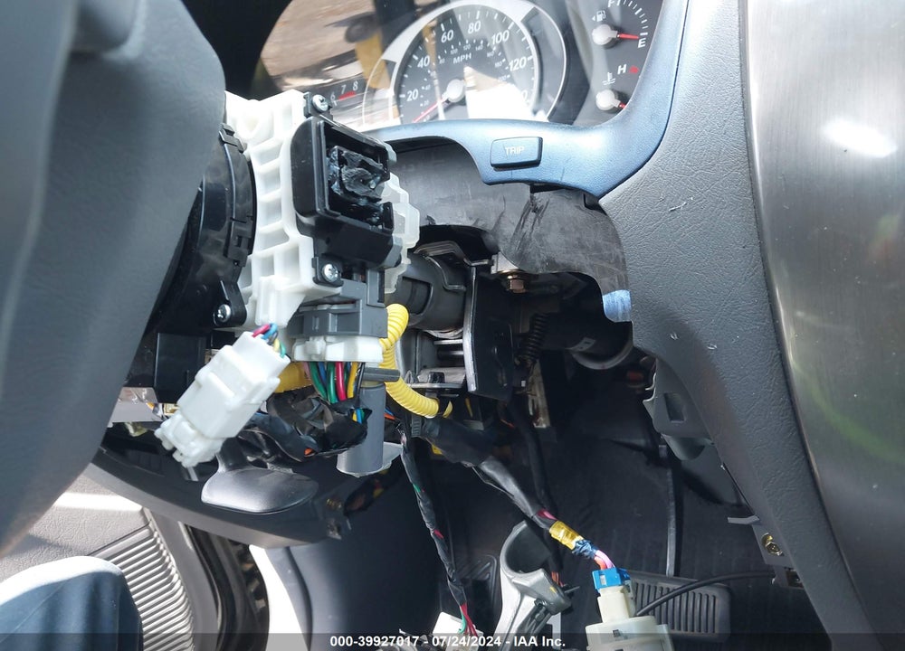 2005 HYUNDAI TUCSON GLS/LX VIN: KM8JN72D55U173622