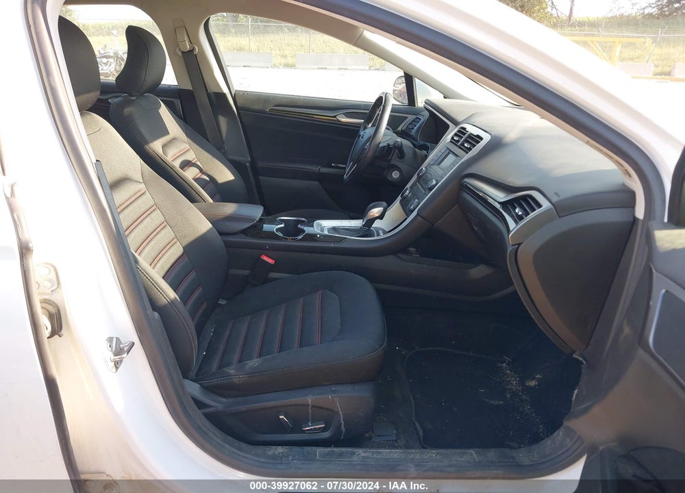 2016 FORD FUSION SE VIN: 3FA6P0T96GR307835