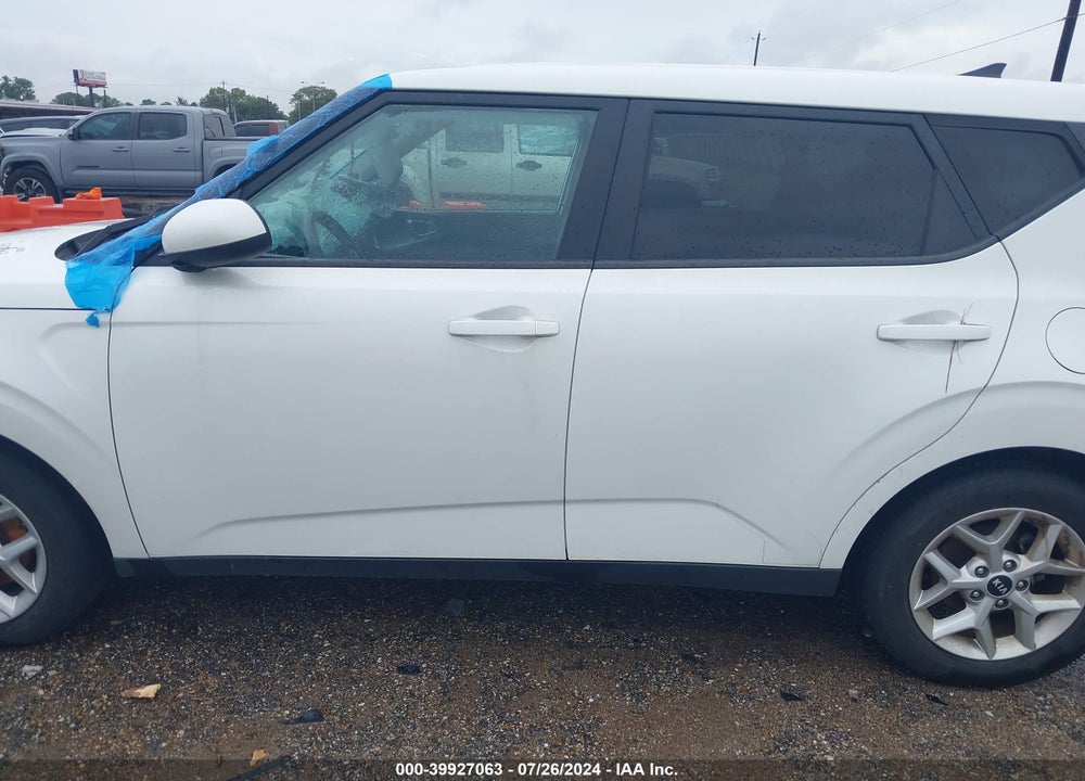 2021 KIA SOUL !/+/S VIN: KNDJ23AU0M7747645