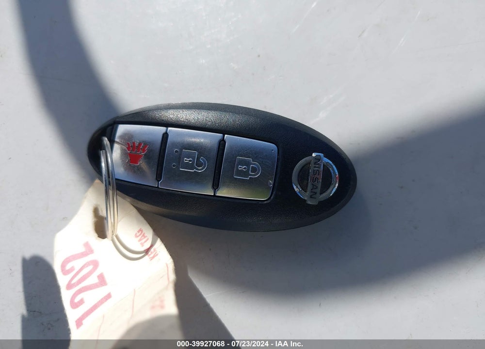 2011 NISSAN LEAF SL VIN: JN1AZ0CP0BT008588