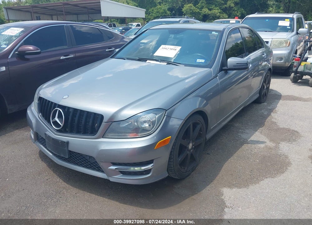2014 MERCEDES-BENZ C 250 LUXURY/SPORT VIN: WDDGF4HB6EA955144
