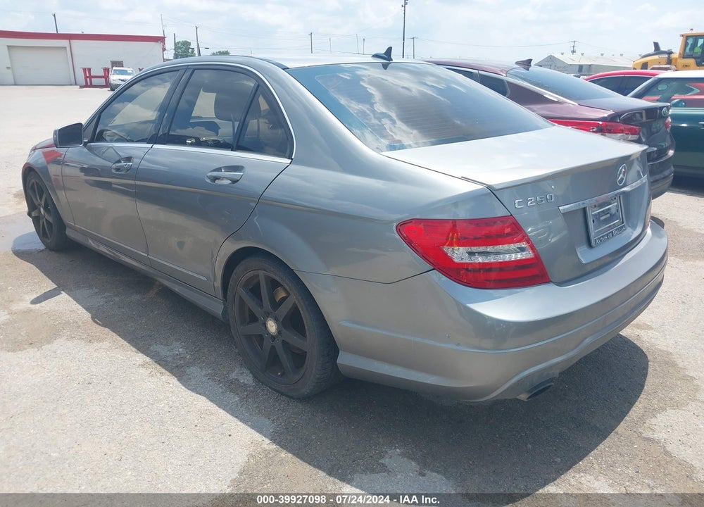 2014 MERCEDES-BENZ C 250 LUXURY/SPORT VIN: WDDGF4HB6EA955144