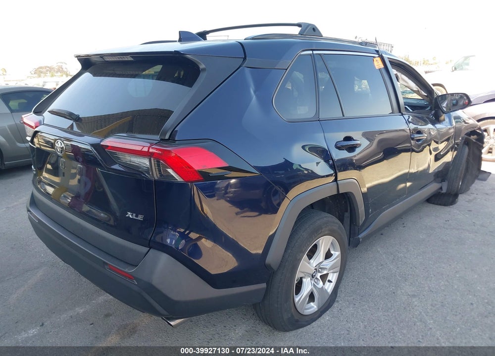 2020 TOYOTA RAV4 XLE VIN: 2T3W1RFV9LC068040