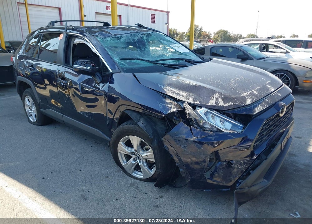 2020 TOYOTA RAV4 XLE VIN: 2T3W1RFV9LC068040